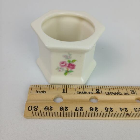 Vintage Set of 8 Cream Porcelain Pink Rose Cottage-core Napkin Rings - Picture 5 of 5
